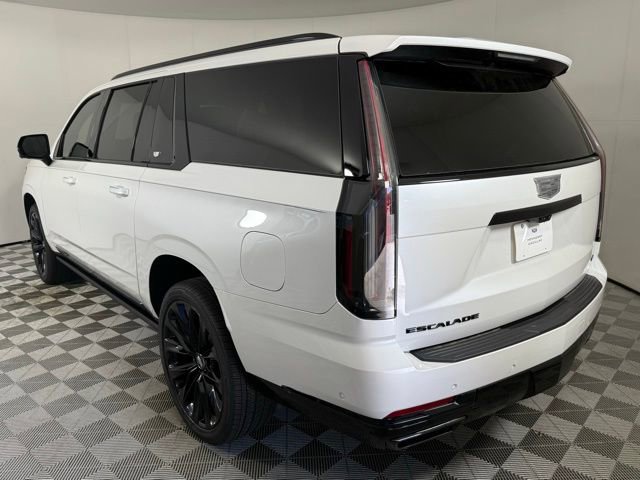 2025 Cadillac Escalade ESV Sport Platinum photo 4