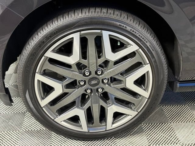 2025 Ford Expedition Platinum - Photo 15