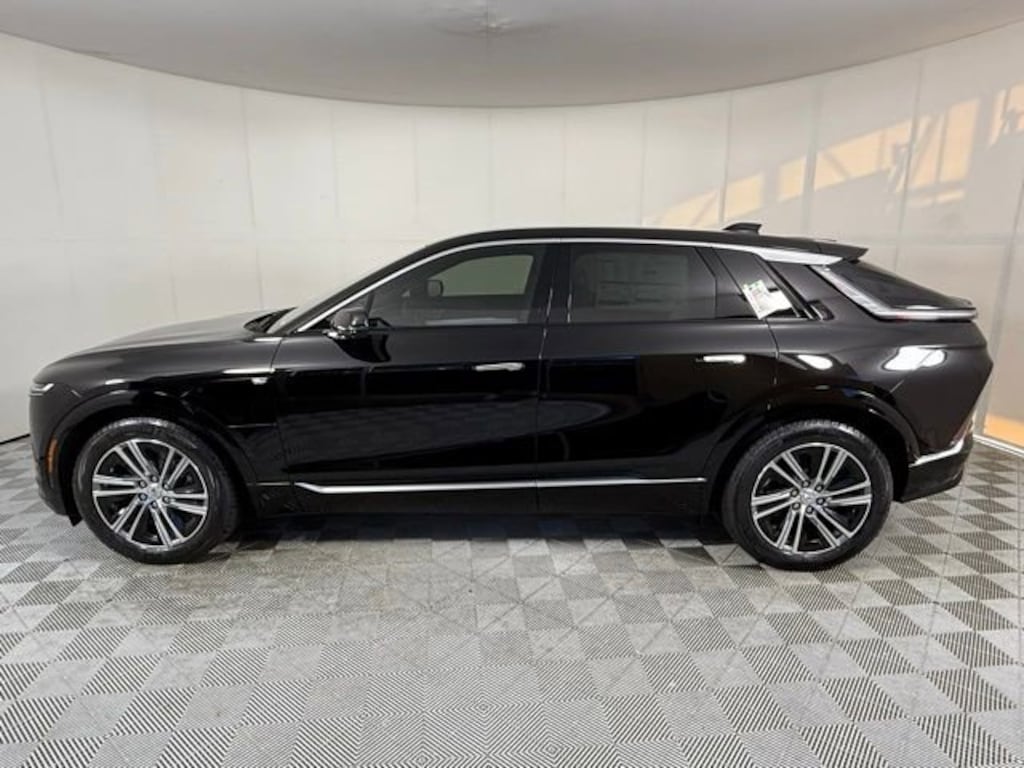 New 2026 CADILLAC LYRIQ Luxury SUV