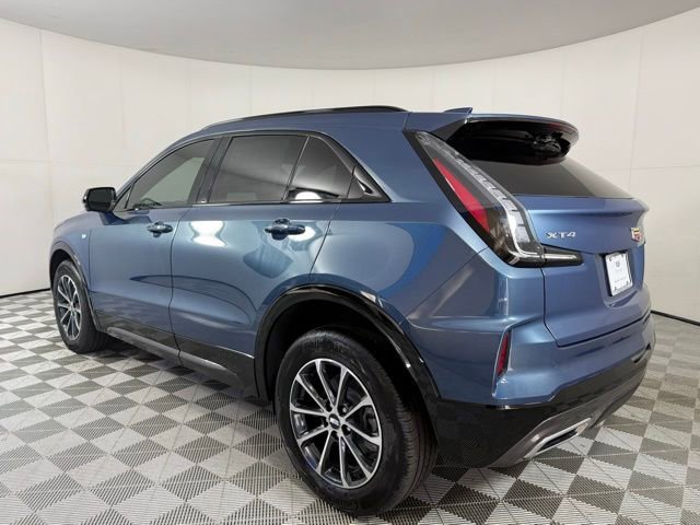 2025 Cadillac XT4 Sport photo 4