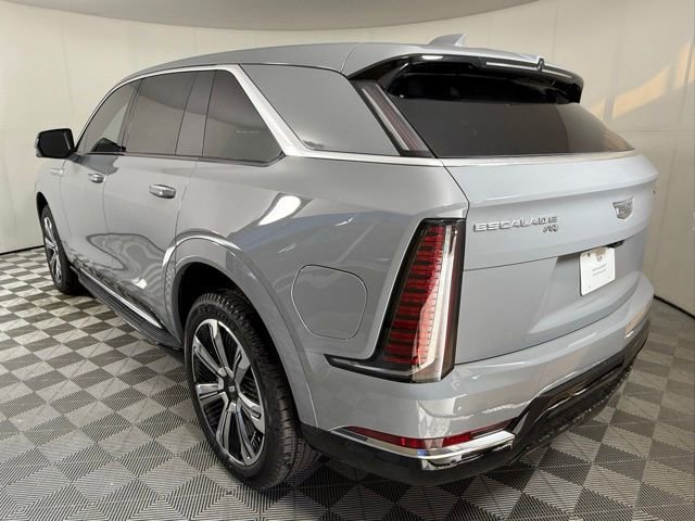 2026 Cadillac Escalade IQ Luxury photo 4