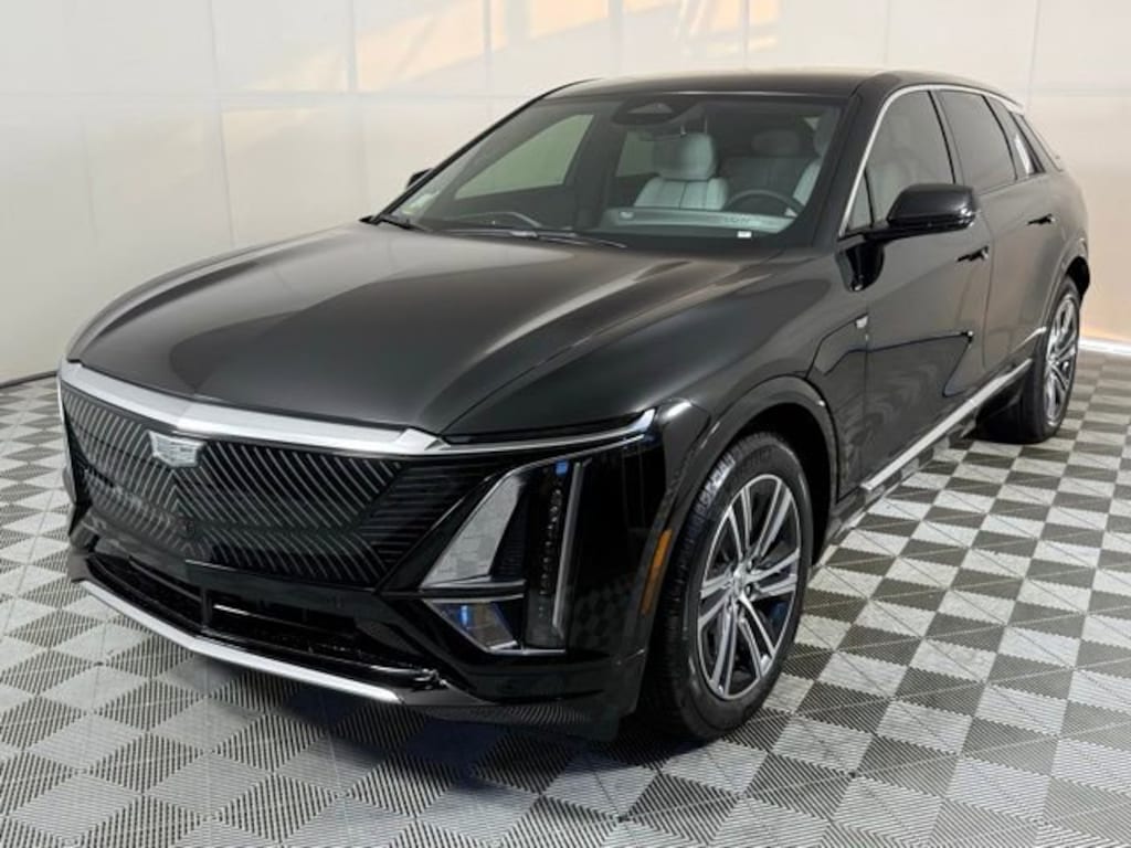 New 2026 CADILLAC LYRIQ Luxury SUV