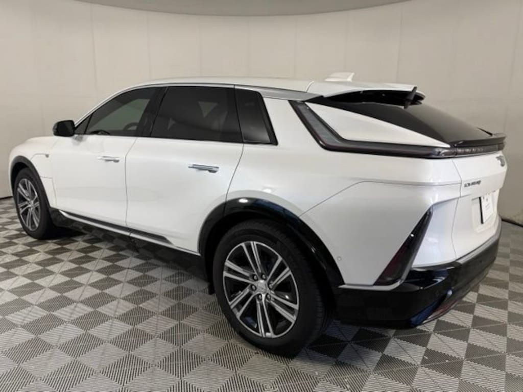 Used 2024 CADILLAC LYRIQ Luxury 1 SUV