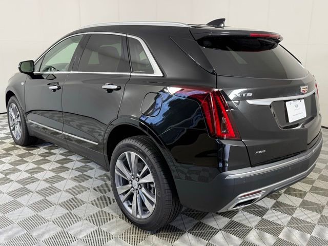 2025 Cadillac XT5 Premium Luxury photo 3