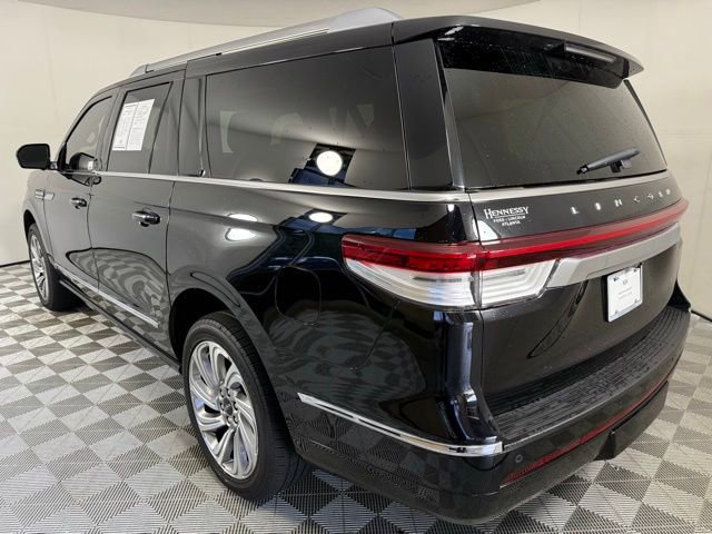 2024 Lincoln Navigator Reserve L photo 3
