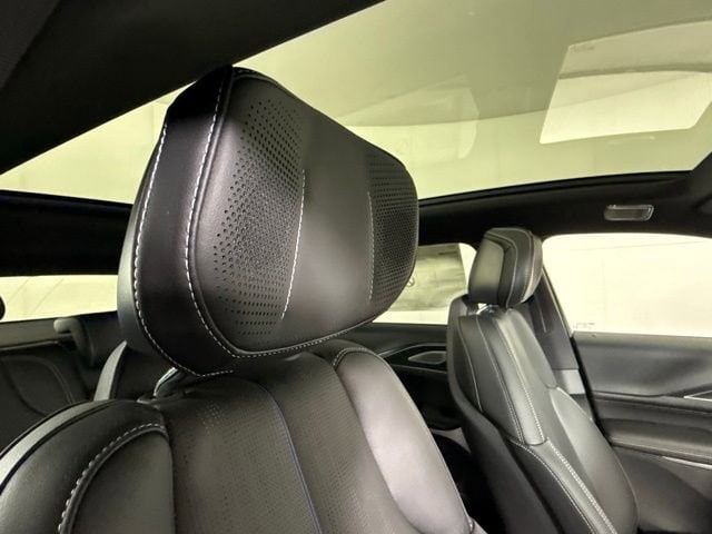2026 Cadillac LYRIQ Premium Sport - Photo 37