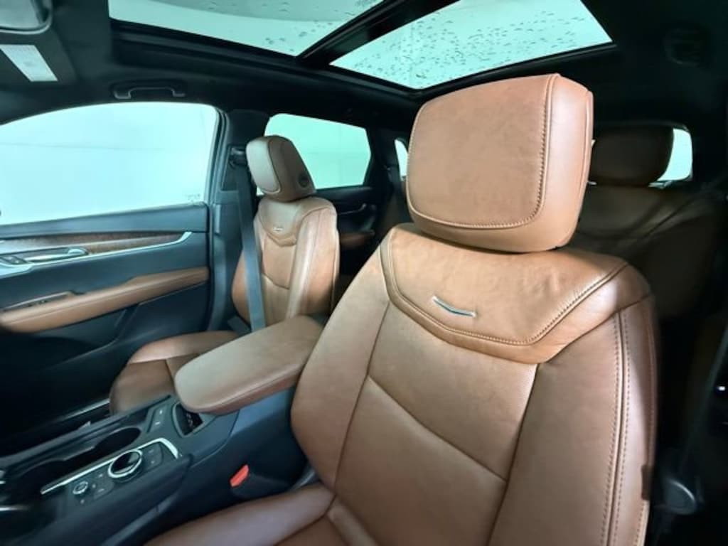 New 2026 CADILLAC XT5 Premium Luxury SUV