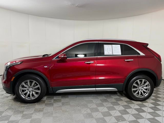 2022 Cadillac XT4 Premium Luxury photo 2