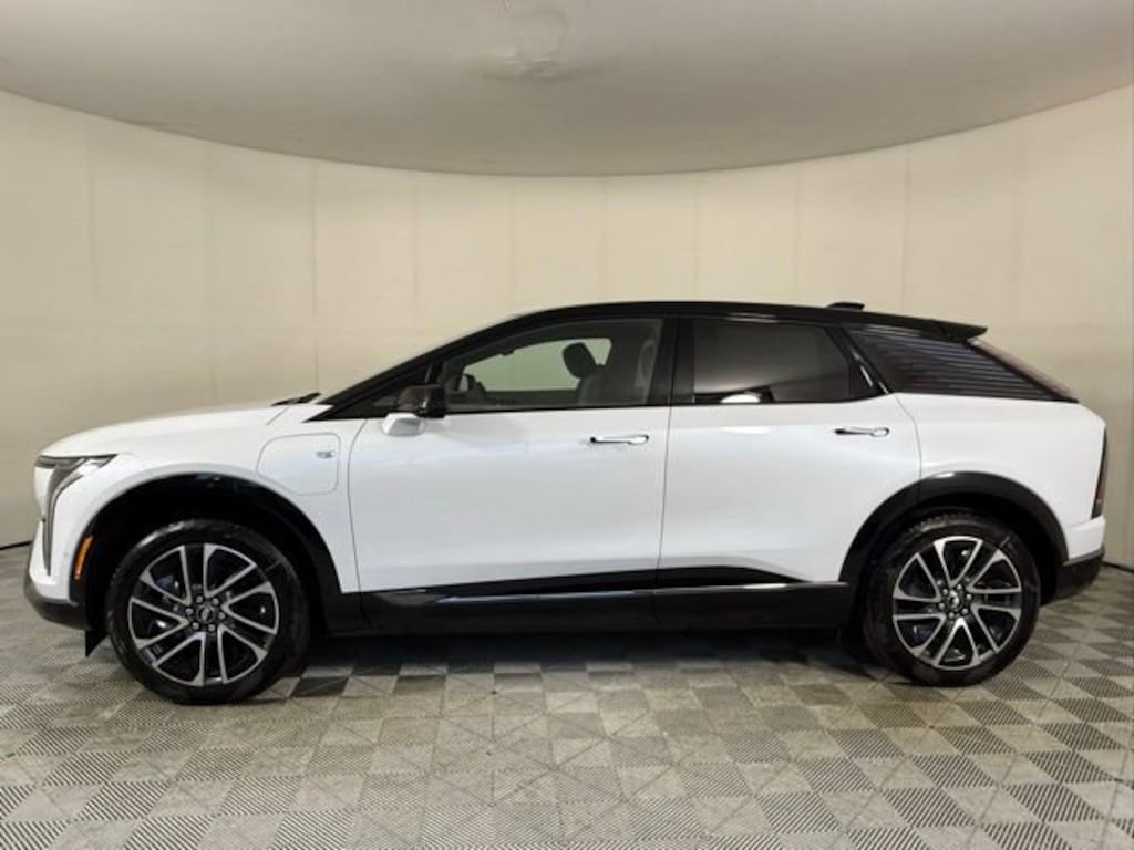 New 2026 CADILLAC OPTIQ Sport SUV