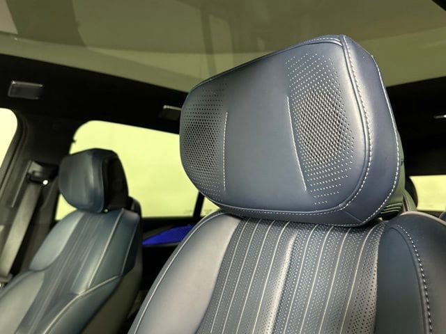 2025 Cadillac Escalade IQ Luxury 2 - Photo 18