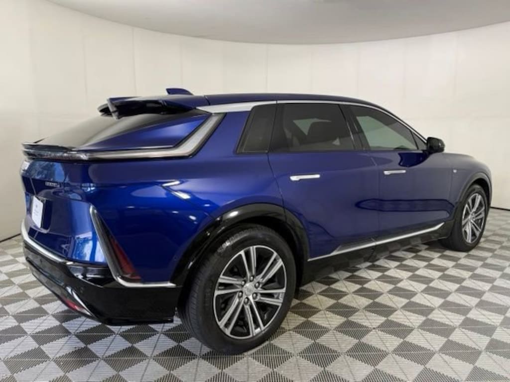 Used 2024 CADILLAC LYRIQ Luxury 1 SUV