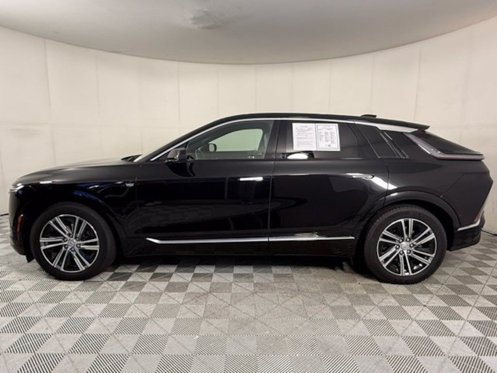 Certified 2024 CADILLAC LYRIQ Luxury 2 SUV