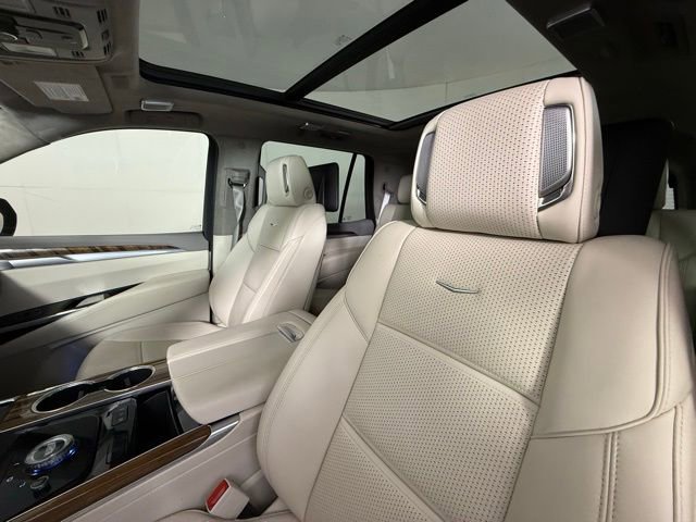 2025 Cadillac Escalade Sport Platinum photo 3