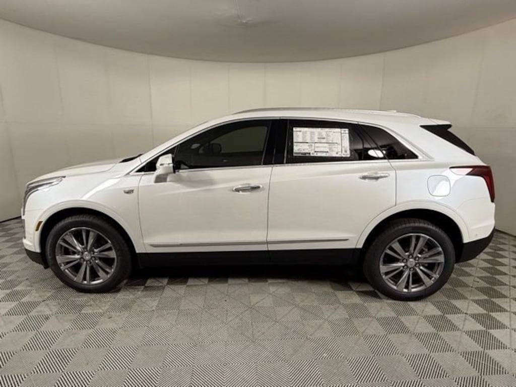 New 2026 CADILLAC XT5 Premium Luxury SUV