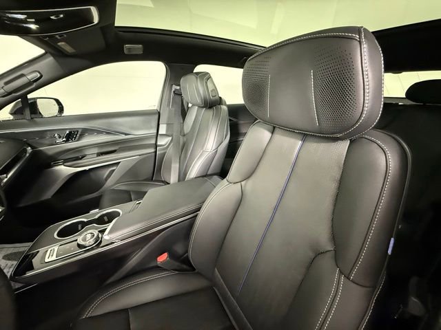 2026 Cadillac Lyriq photo 4