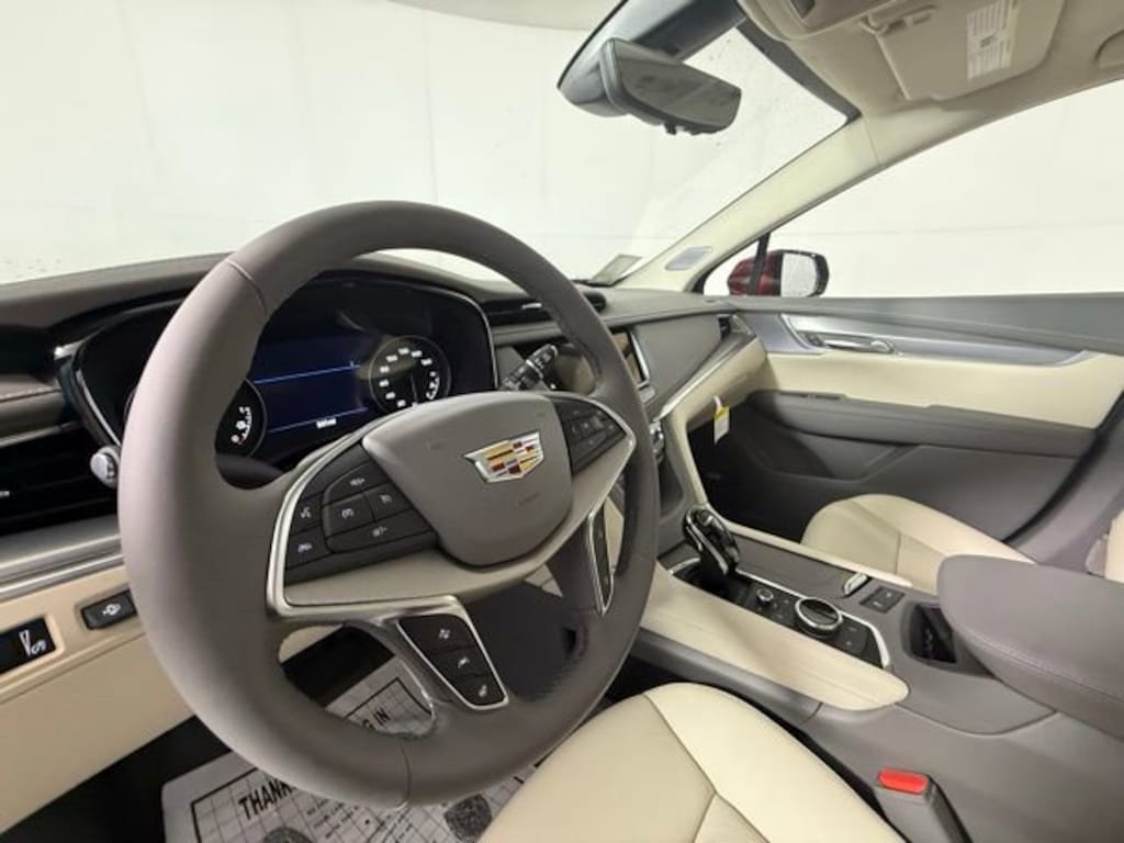 New 2025 CADILLAC XT5 Premium Luxury SUV