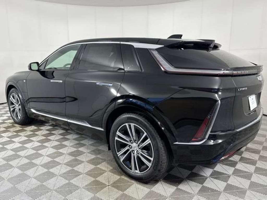 New 2026 CADILLAC LYRIQ Luxury SUV