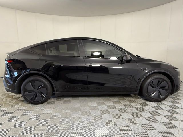 2026 Tesla Model Y Long Range photo 3