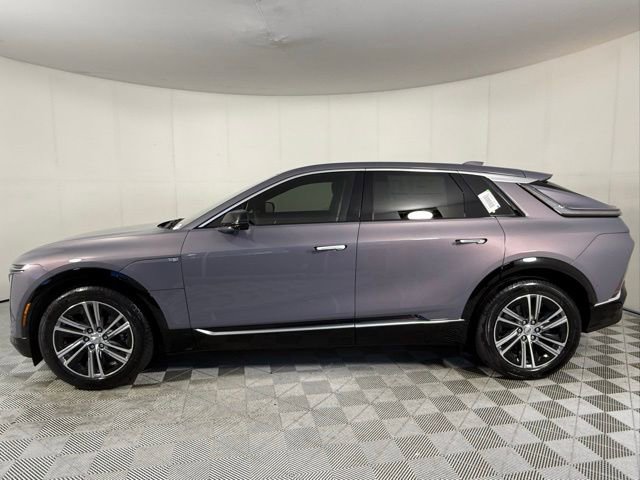 2026 Cadillac Lyriq Luxury photo 2
