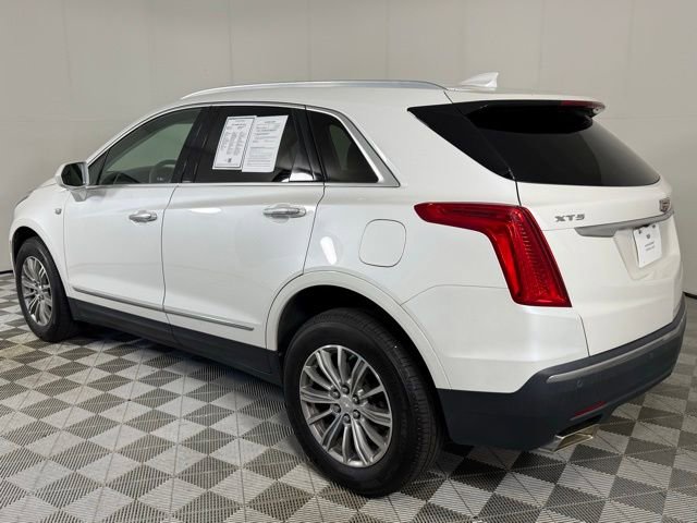 2017 Cadillac XT5 Luxury photo 3
