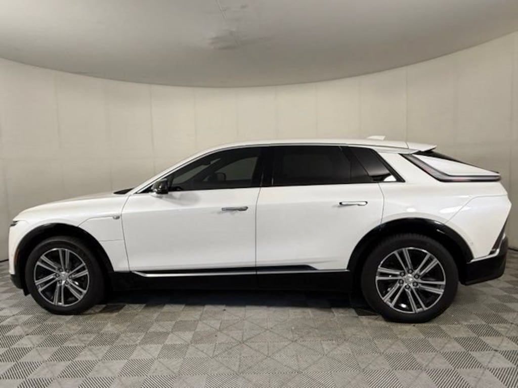 Used 2024 CADILLAC LYRIQ Luxury 1 SUV