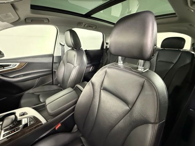 2019 Audi Q7 45 Premium photo 2