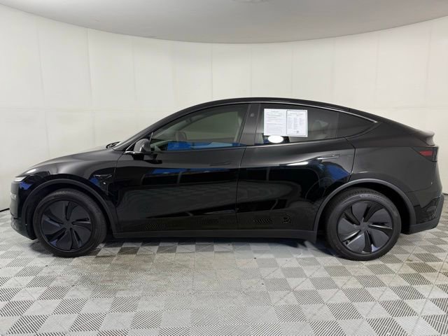 2026 Tesla Model Y Long Range photo 2