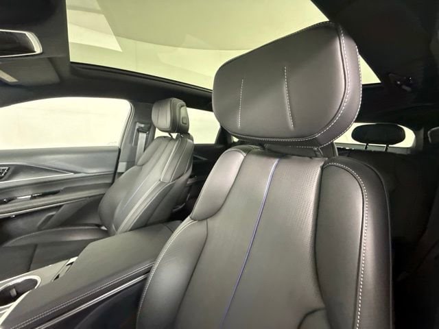2026 Cadillac LYRIQ Sport - Photo 10