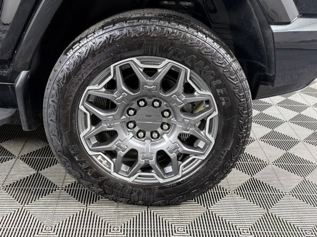 2024 GMC HUMMER EV 3X - Photo 12