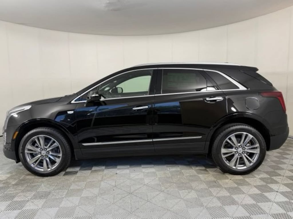 New 2026 CADILLAC XT5 Premium Luxury SUV