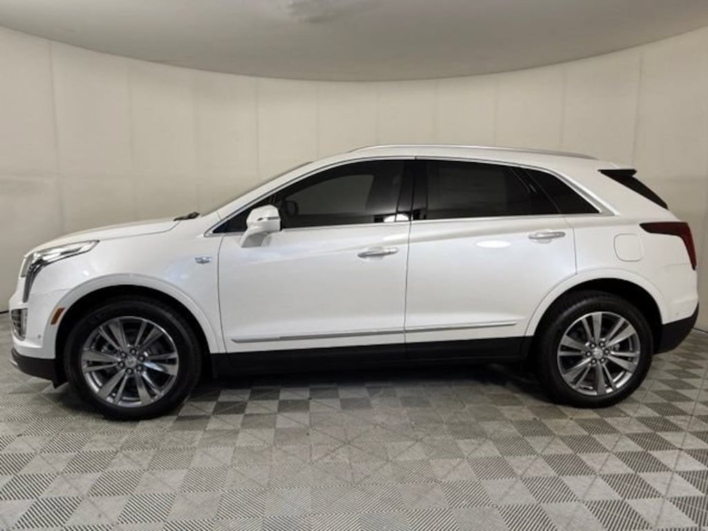 New 2026 CADILLAC XT5 Premium Luxury SUV