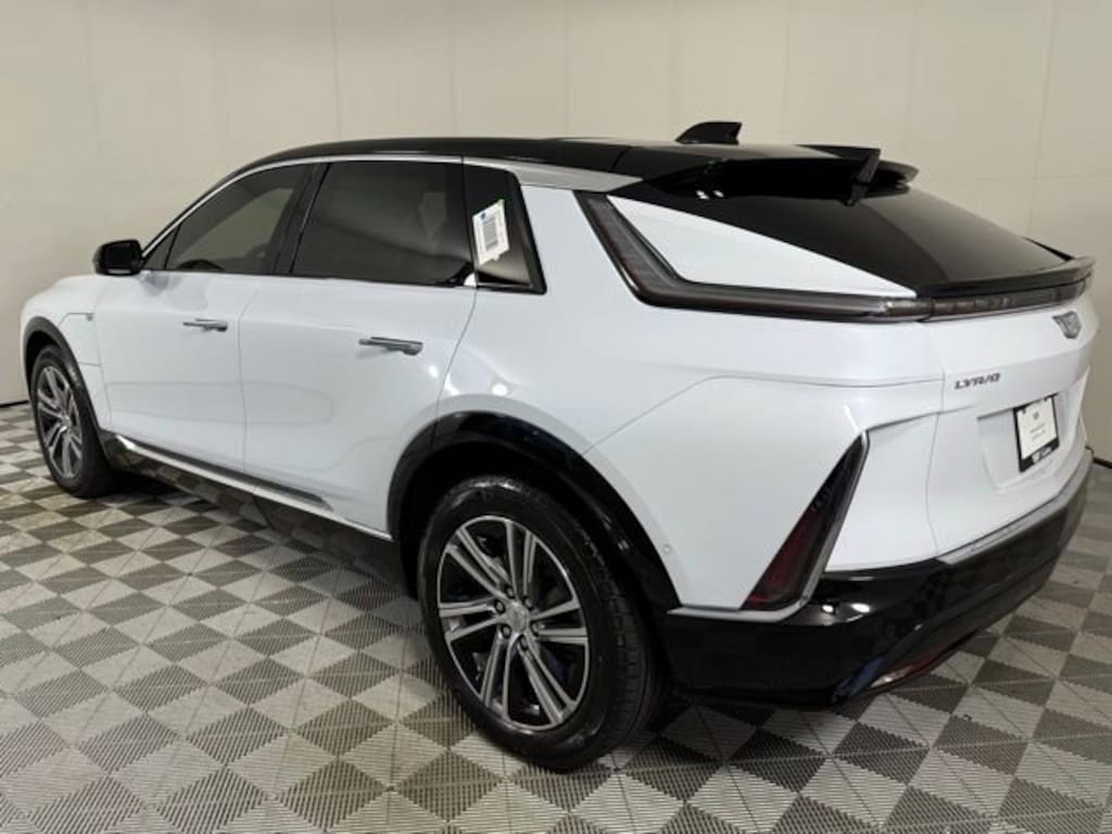 New 2026 CADILLAC LYRIQ Luxury SUV