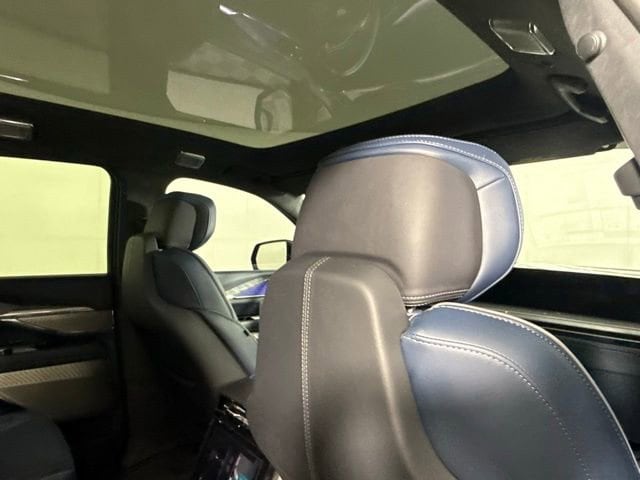 2025 Cadillac Escalade IQ Luxury 2 - Photo 33