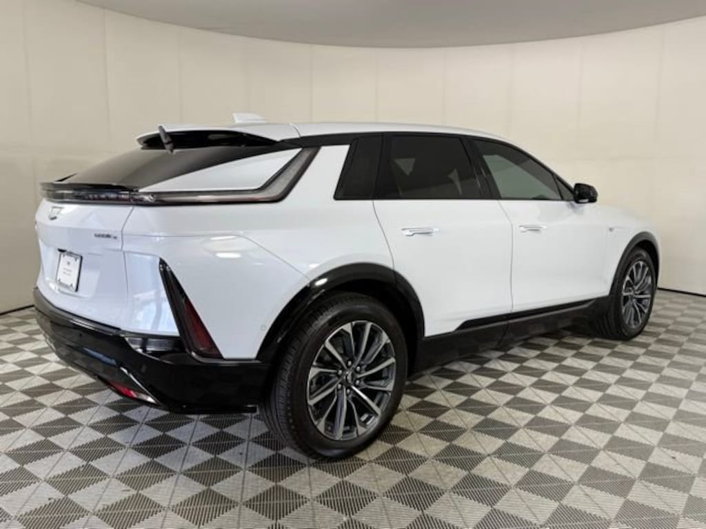 New 2026 CADILLAC LYRIQ Sport SUV