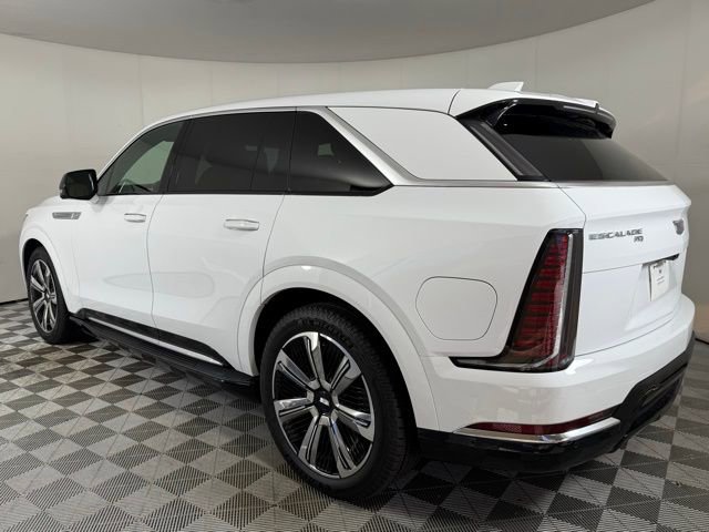 2025 Cadillac Escalade IQ Luxury photo 4