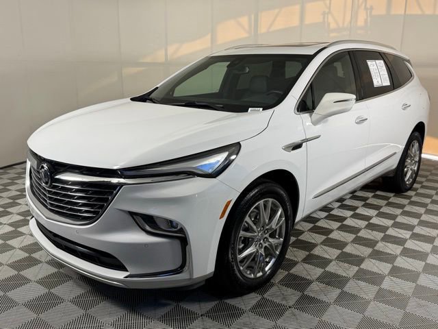 2023 Buick Enclave Essence photo 2