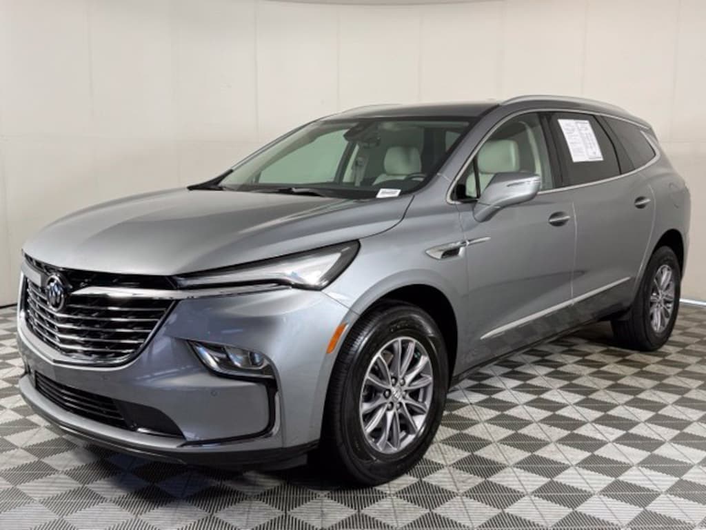 Used 2024 Buick Enclave Essence SUV