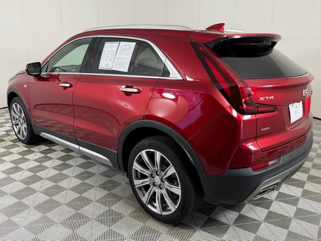 2023 Cadillac XT4 Premium Luxury photo 3