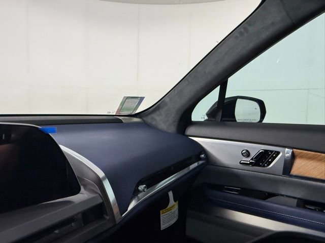 2026 Cadillac VISTIQ Premium Luxury - Photo 17