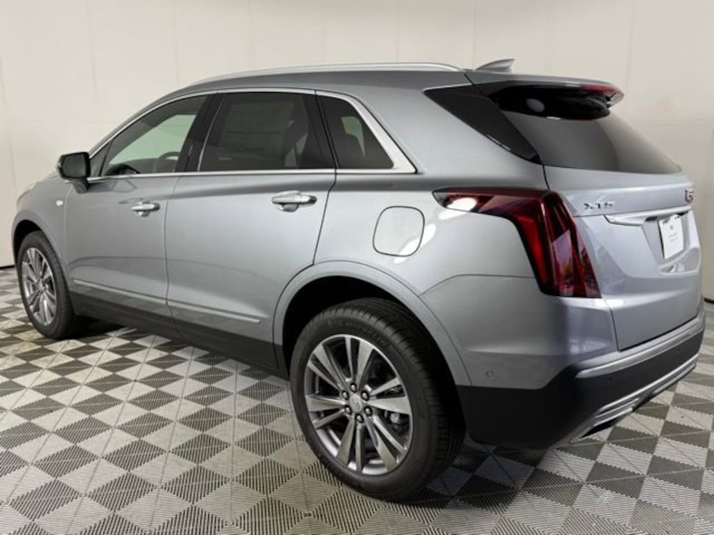 New 2026 CADILLAC XT5 Premium Luxury SUV
