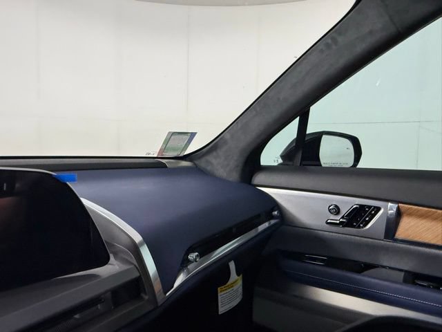 2026 Cadillac VISTIQ Premium Luxury - Photo 17