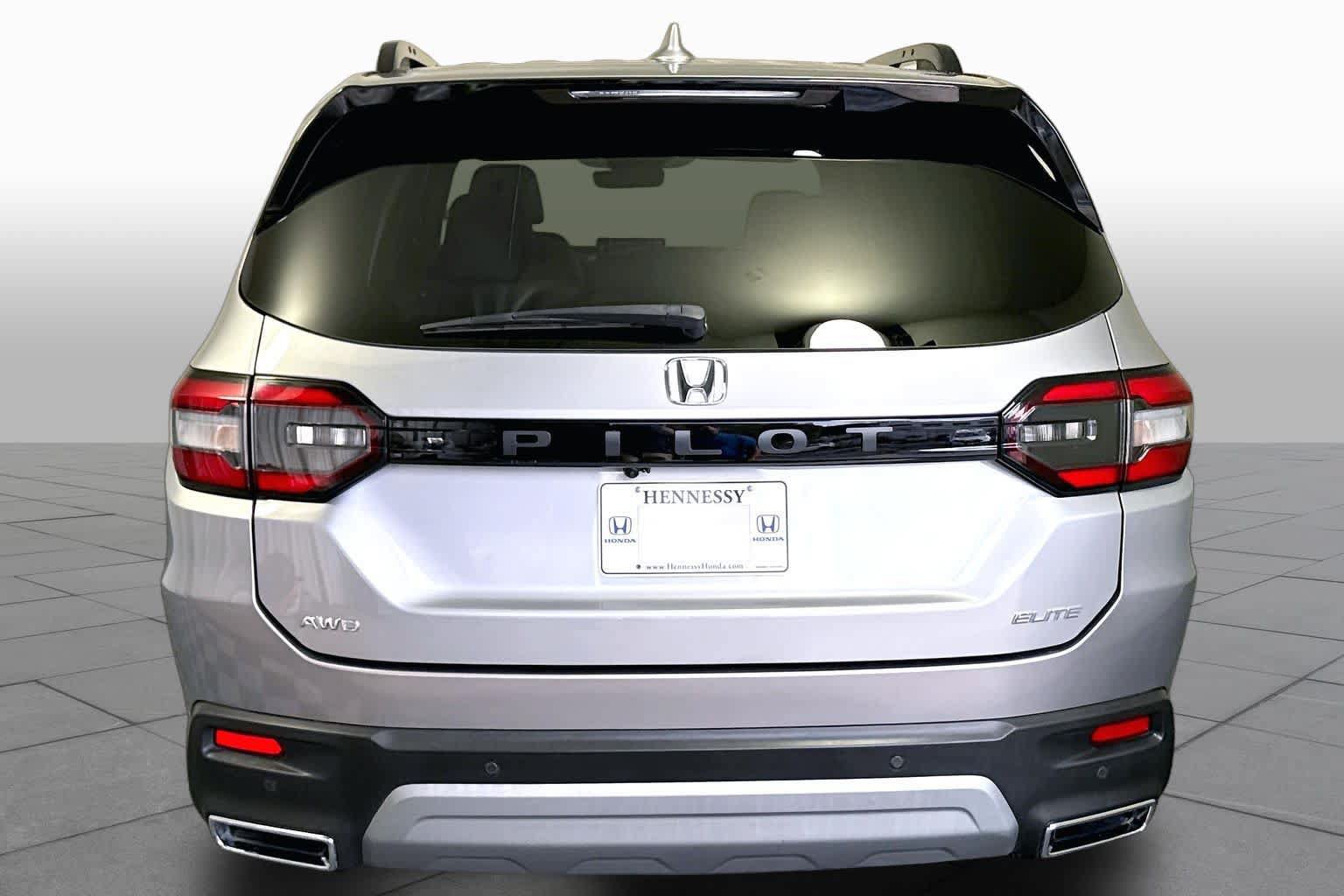 Used 2024 Honda Pilot Elite SUV