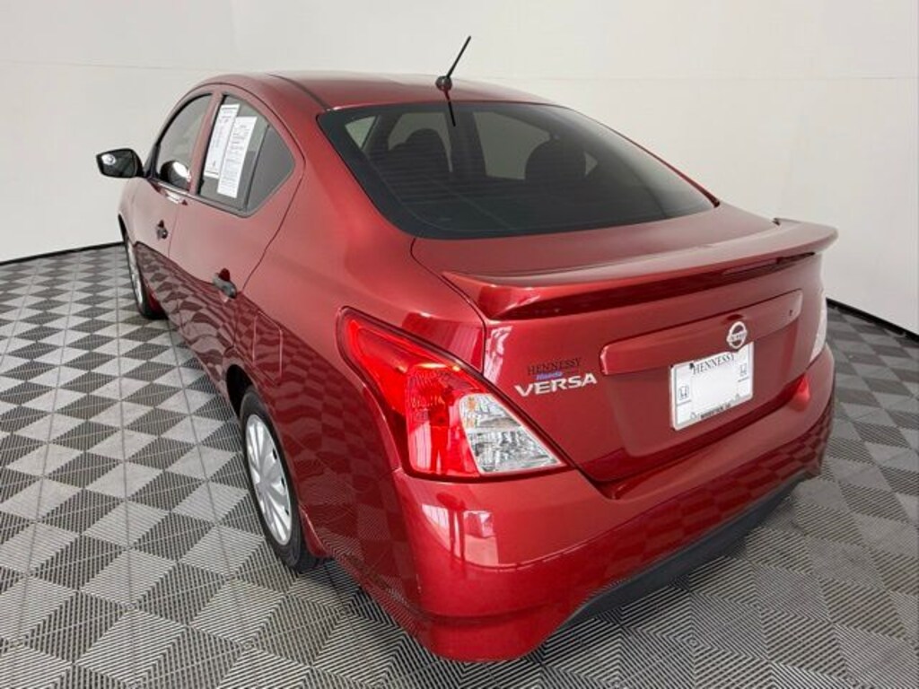 Used 2018 Nissan Versa 1.6 Sedan