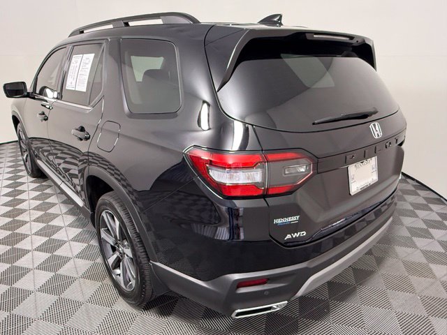 Used 2025 Honda Pilot Elite SUV