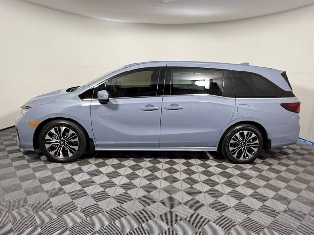2026 Honda Odyssey Elite photo 3