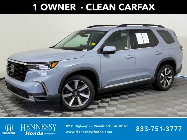 2025 Honda Pilot Touring AWD's photo