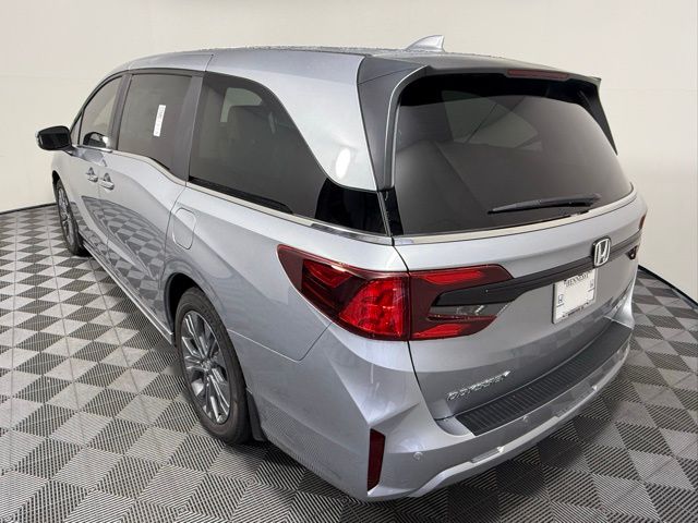 2026 Honda Odyssey Touring photo 4
