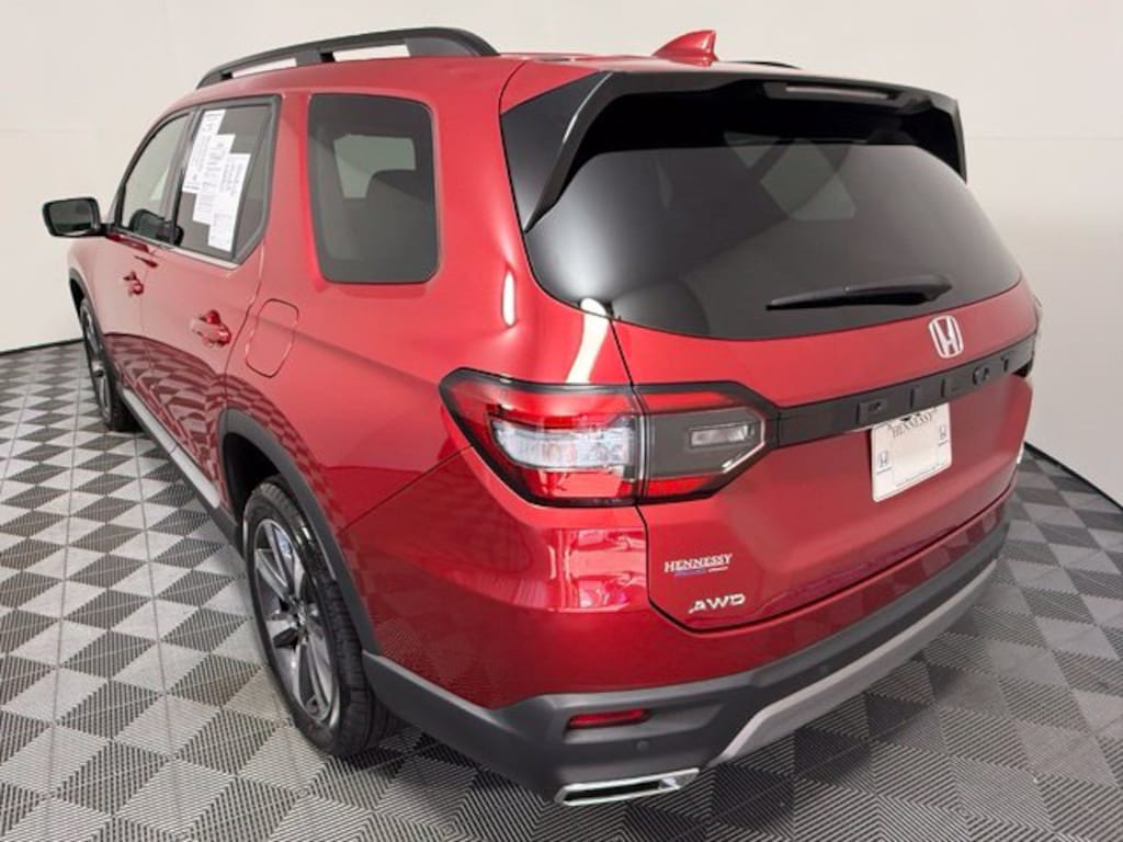 Used 2025 Honda Pilot Elite SUV