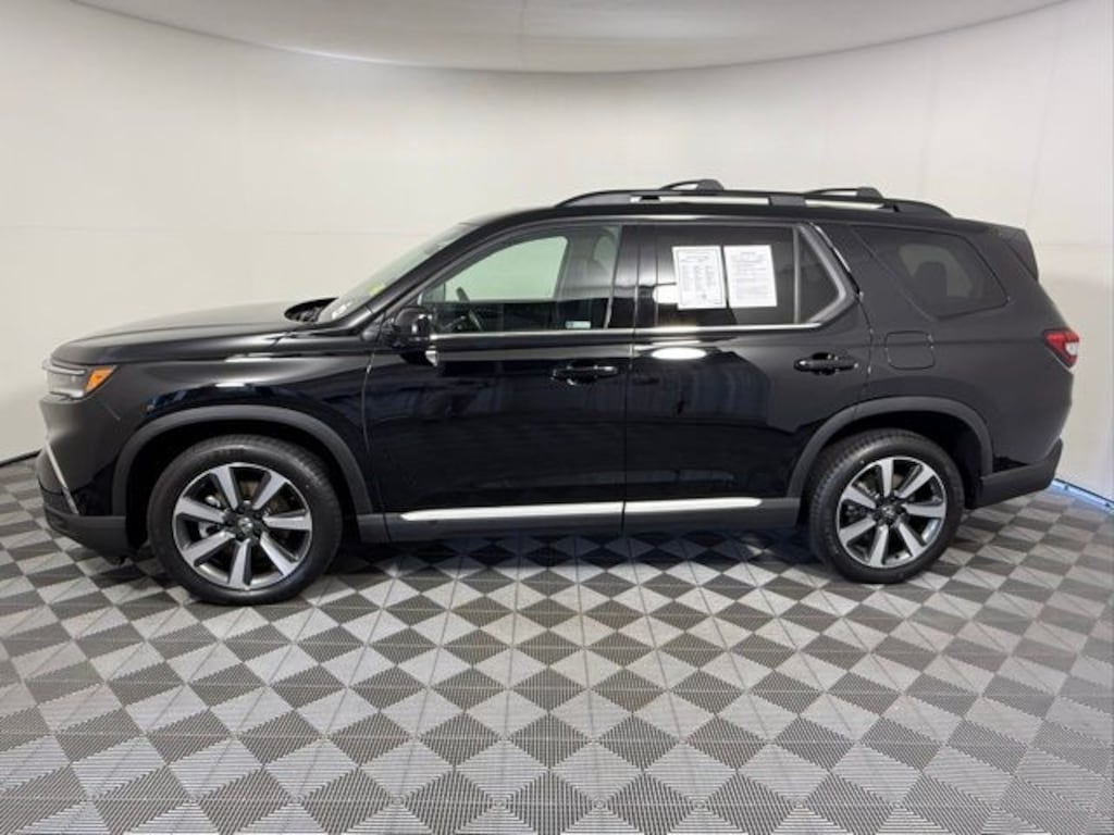 Used 2024 Honda Pilot Touring SUV