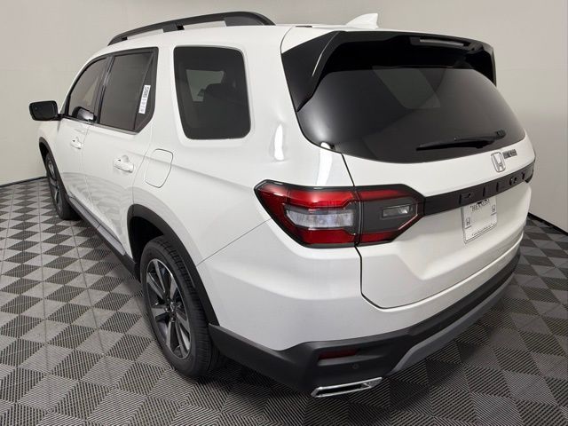 2025 Honda Pilot Touring photo 4